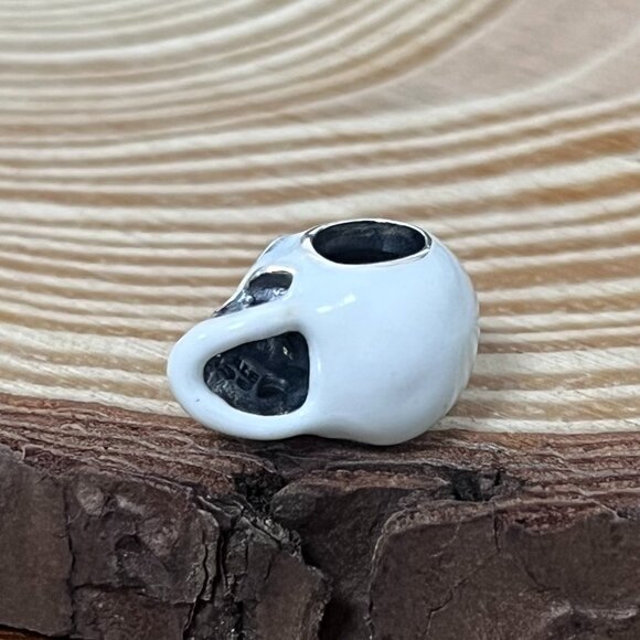 Pandora Glow-in-the-dark Sparkling Skull Charm - Picture 2 of 4